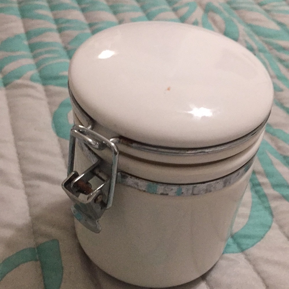 Storage jars - Picture 3 of 4